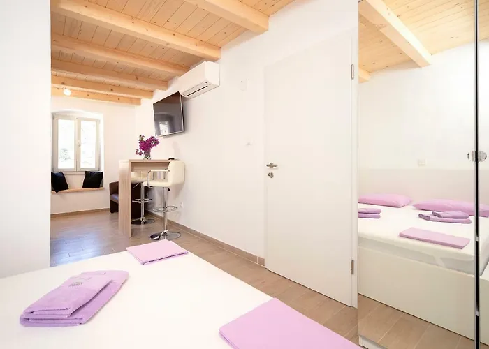 Velada Center フヴァル