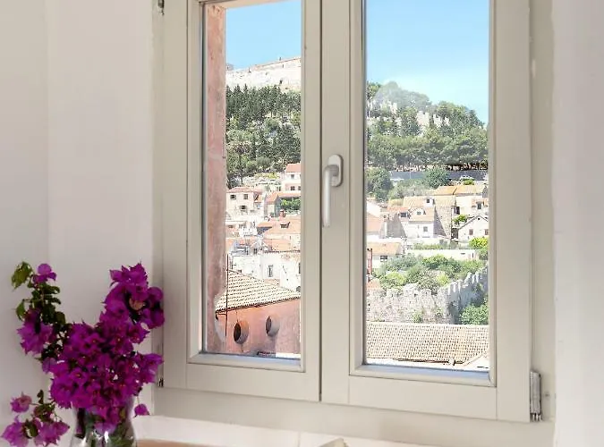 Velada Center * フヴァル